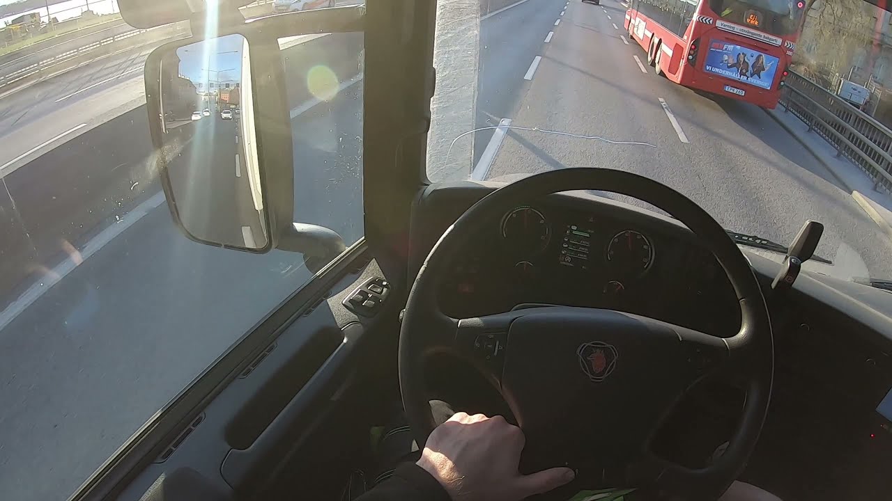 Вождение электро-гибридного грузовика Scania (от первого лица). Первый опыт! Видеоблог от 14 апре...