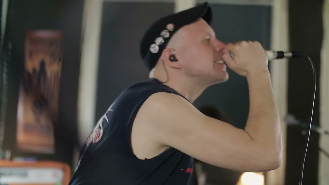 Graupause - Deine Zeit läuft (ab) [Official Video] - Aggressive Punk Produktionen
