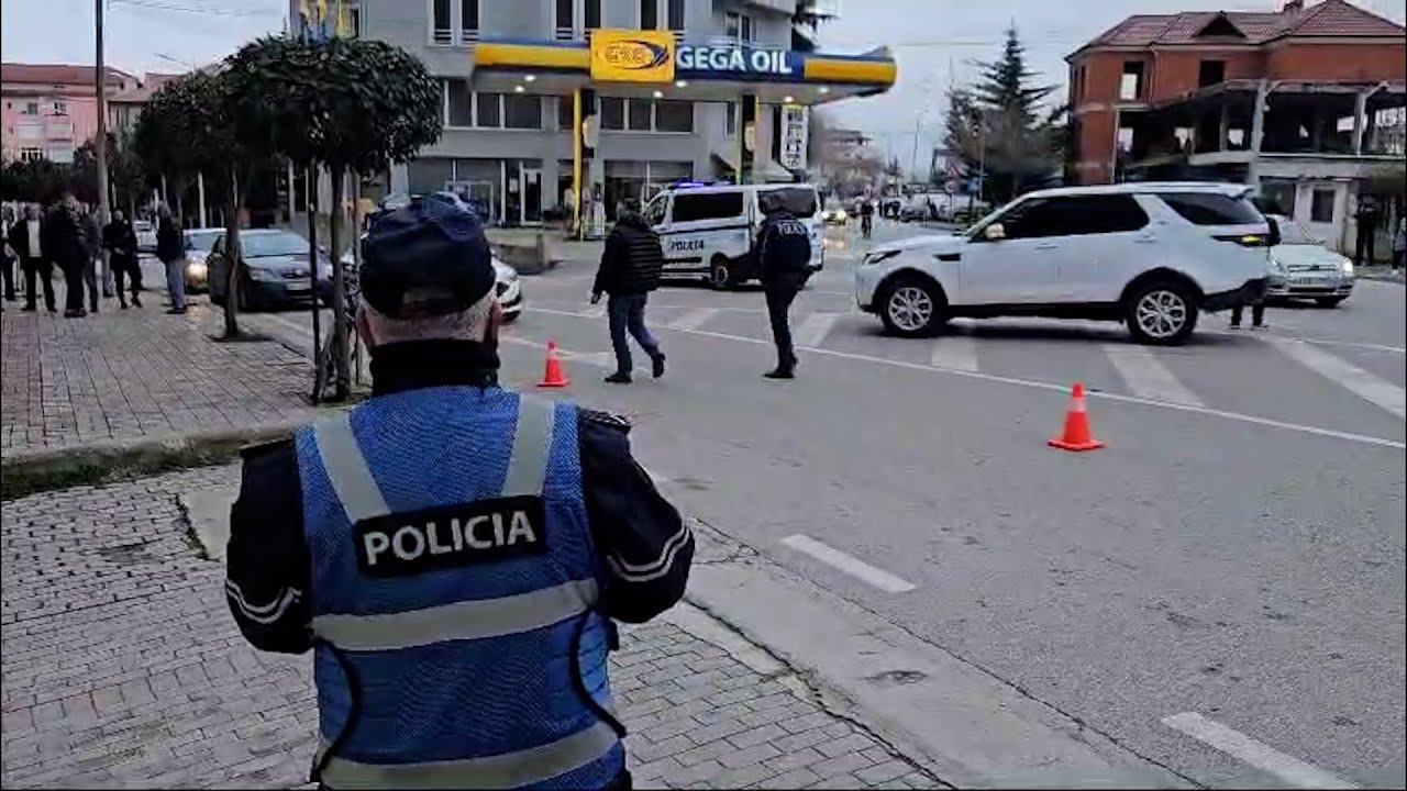 Të shtëna me armë zjarri në Pogradec, plagoset një person