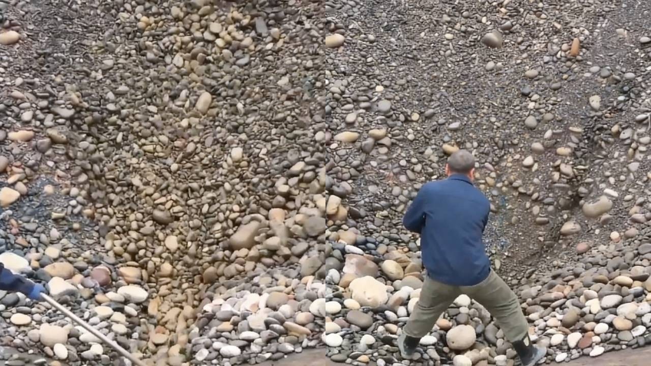 3,500-ton cargo ship unloading pebbles | Super smooth and satisfying