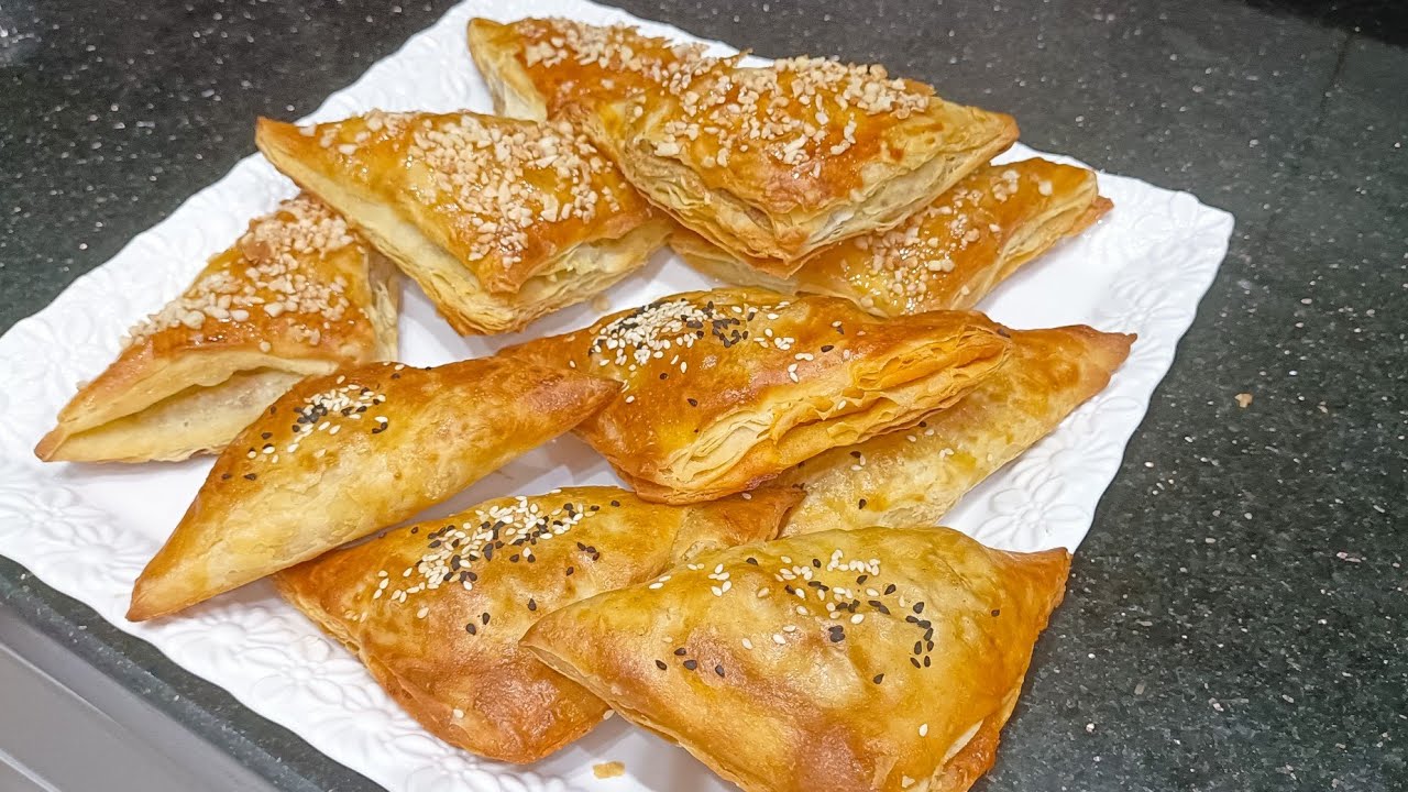 وجدي الحلو والمالح غير بعجينة وحدة مسيمنات في الفران بحشوات جديدة كلهم مورقين 