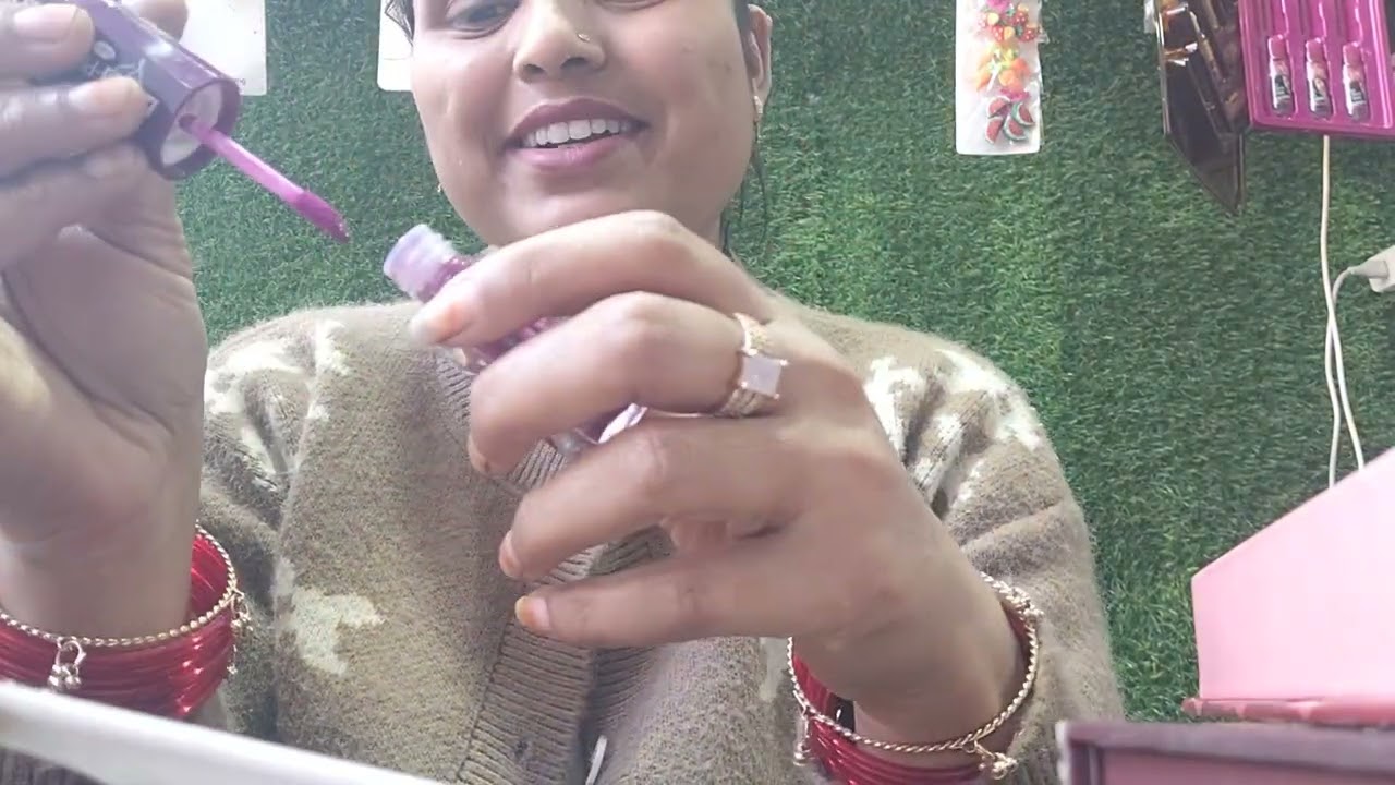Aarvi cosmetics store ki new lipstick 💄💋  #minivlog #trending #youtube #mekuptutorial 