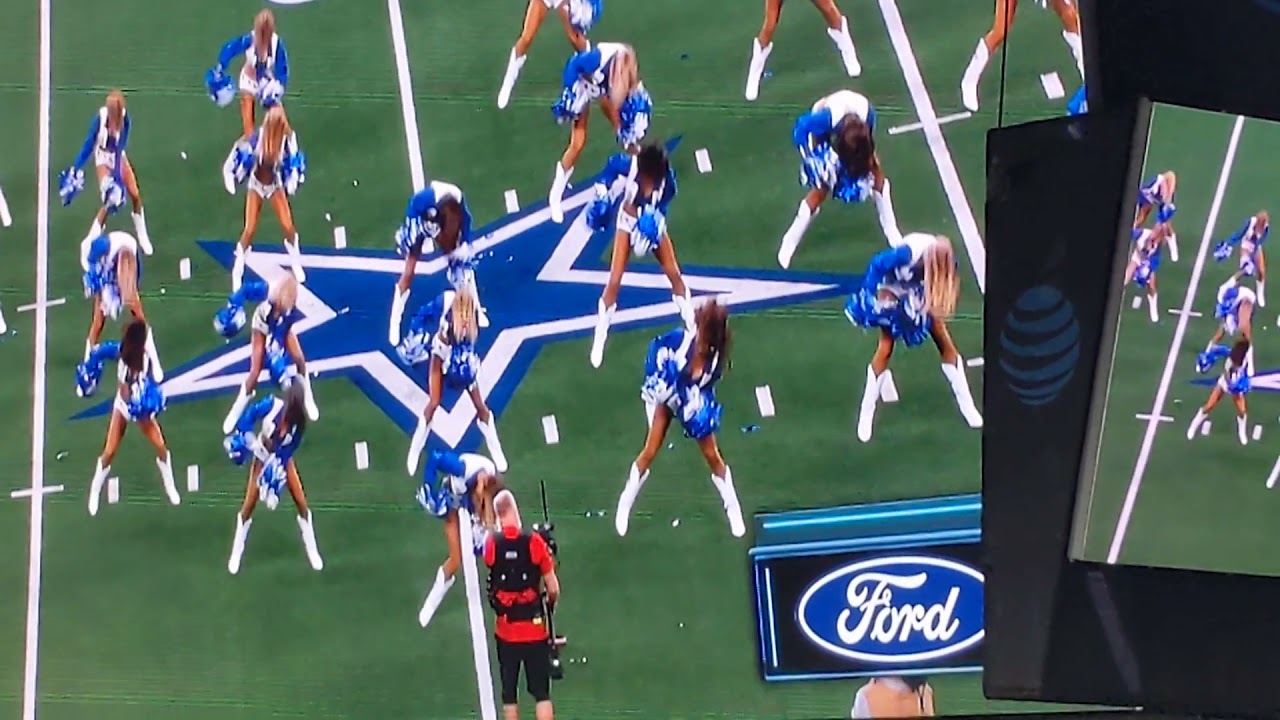 Dallas Cowboys cheerleaders pregame 12/26/21 vs Washington Football Team