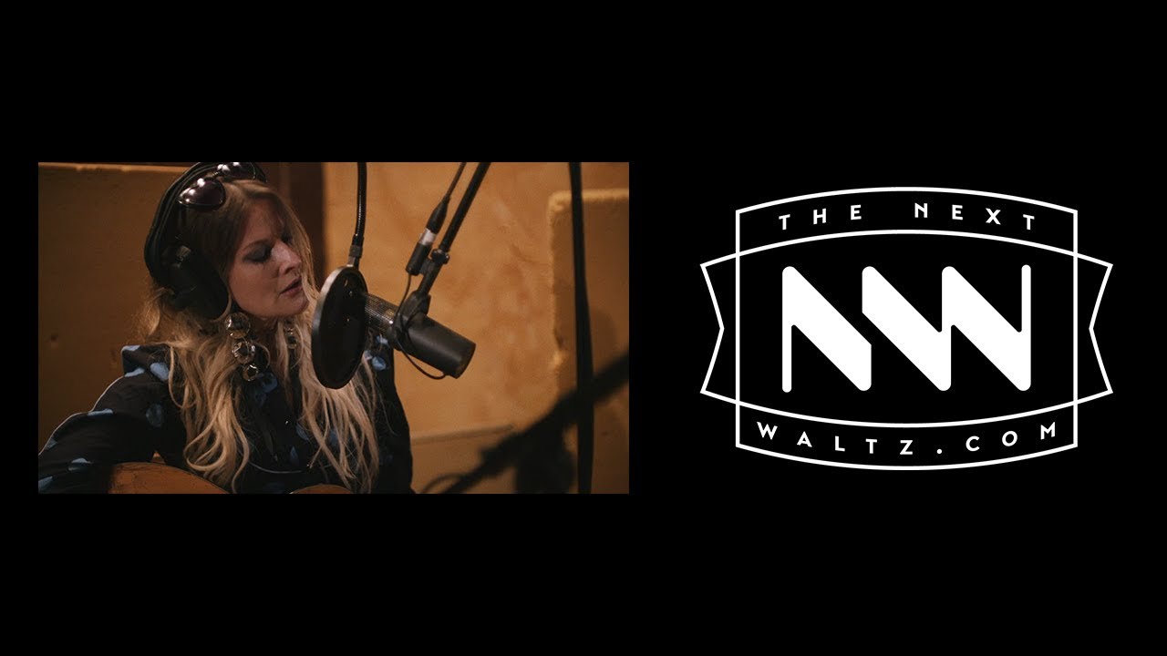 Elizabeth Cook - Mary, The Submissing Years | The Next Waltz Live from AmericanaFest 2019