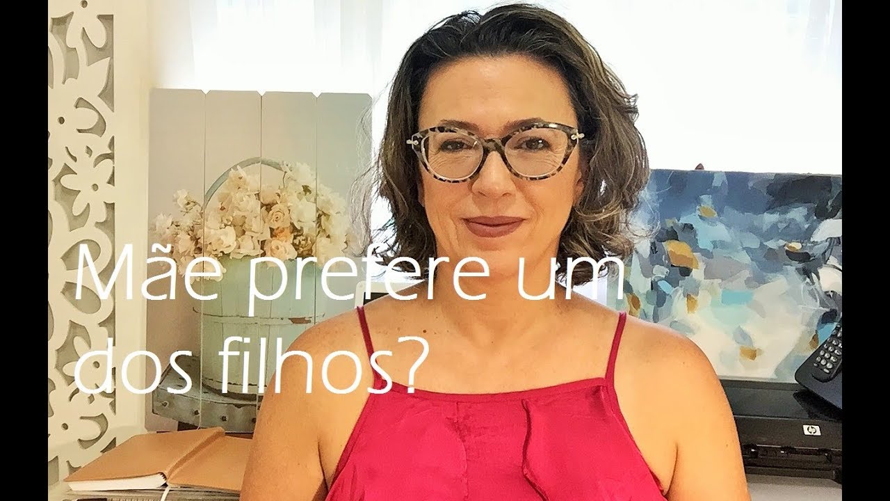 Mãe que rebaixa um filho para que o outro se sobresaia