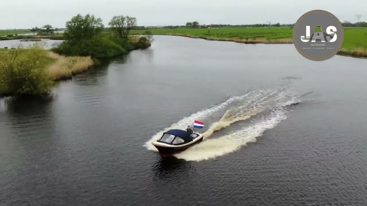 Antaris 630 Lounge welke voorzien is van een 100pk Yanmar