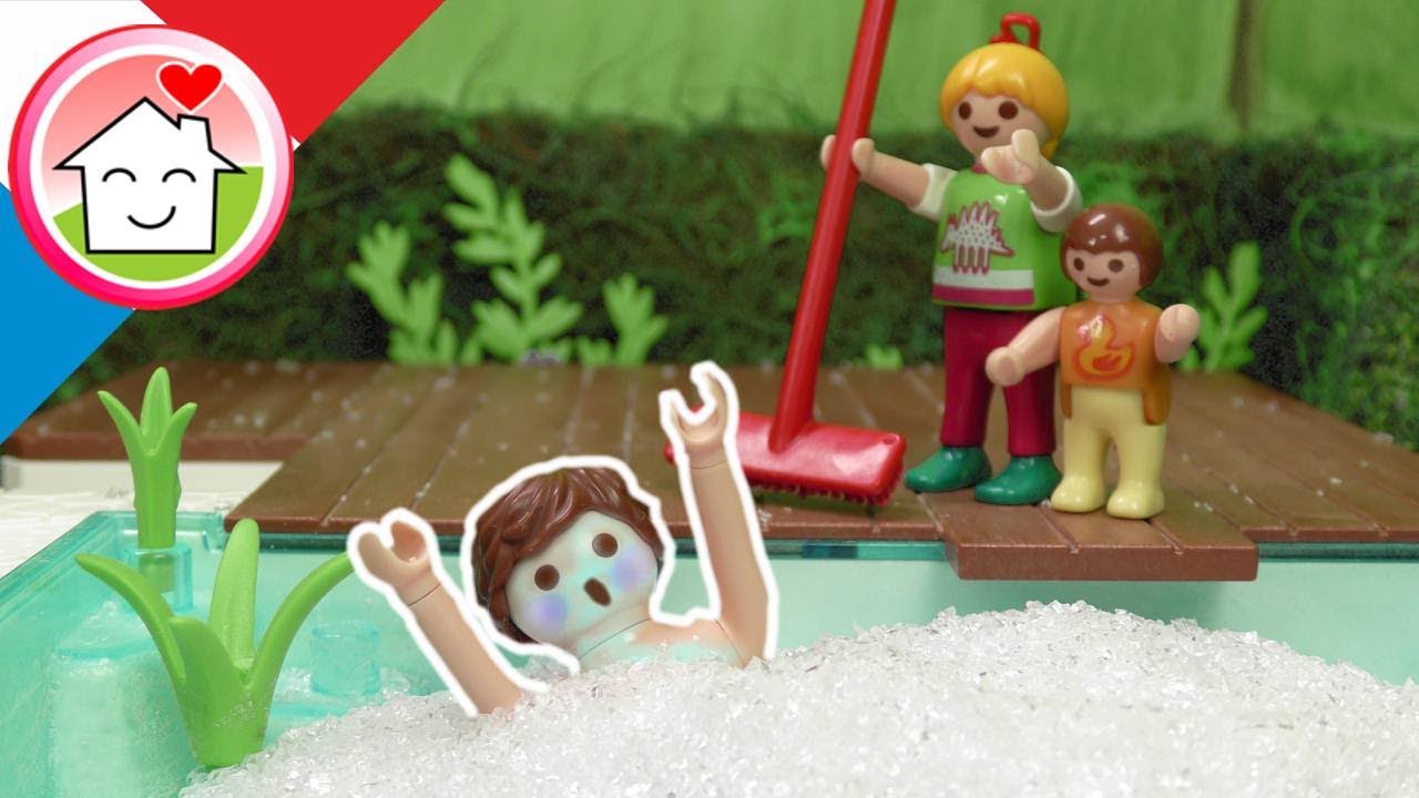 Playmobil en francais La famille Hauser dans la gr&ecirc;le - La famille Hauser