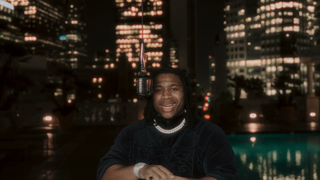 Uptown Yt - Patrick Mahomes  (Tha Rents Due) [Official Live Mic Video]