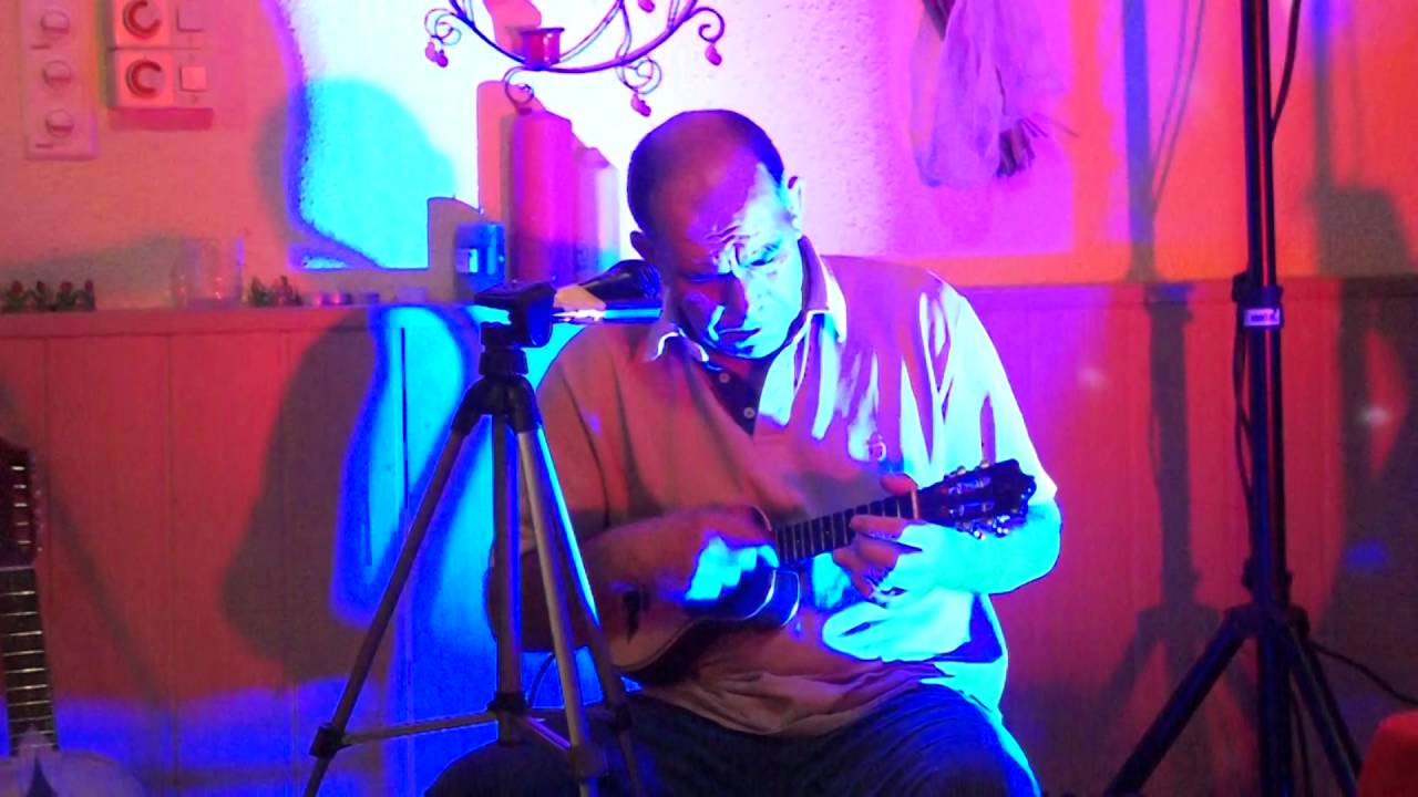 Revista Repórter X festejou 10 anos Professor Carlos Vaz faz falar o Cavaquinho em Koblenz 00119