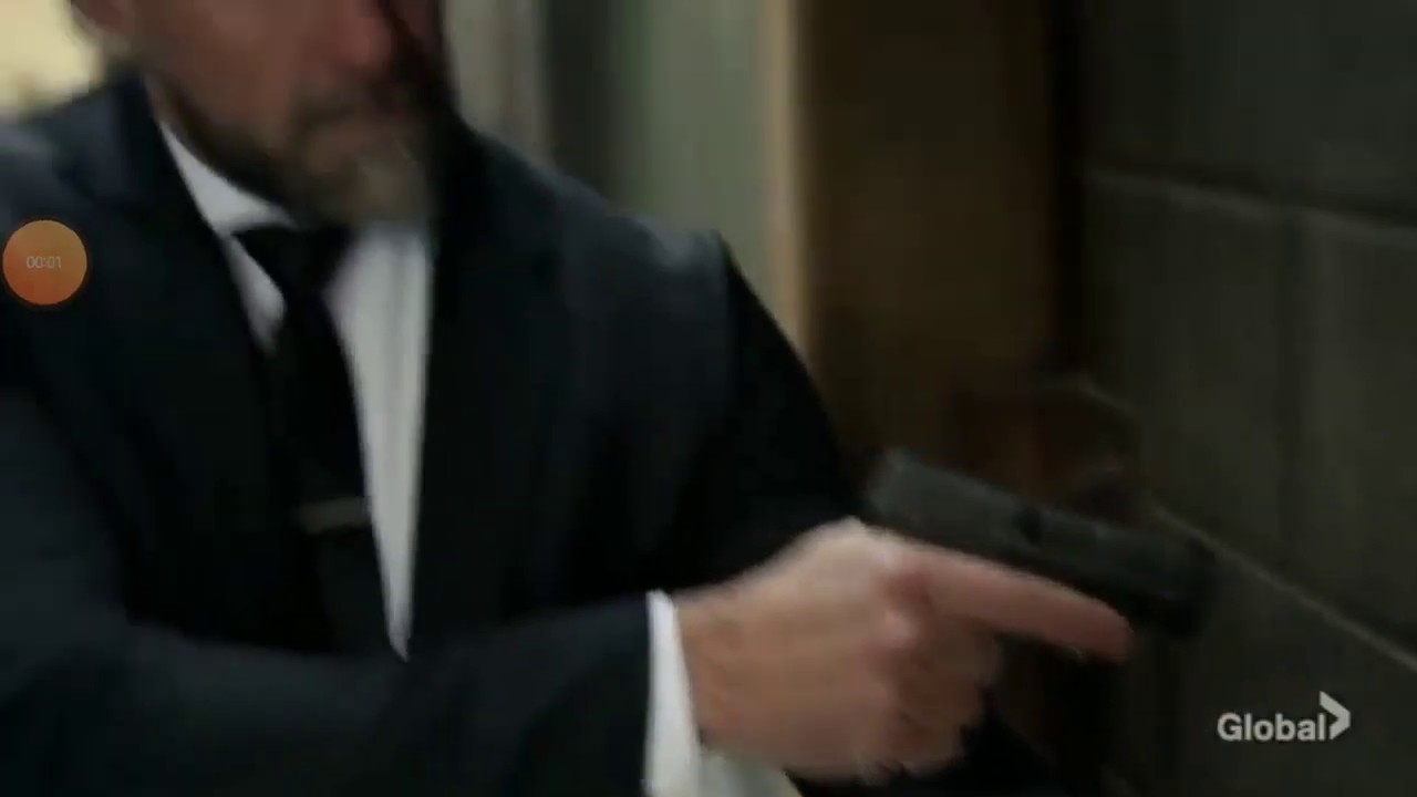 S.W.A.T. S3 E15 Deacon gets caught freeing hostage