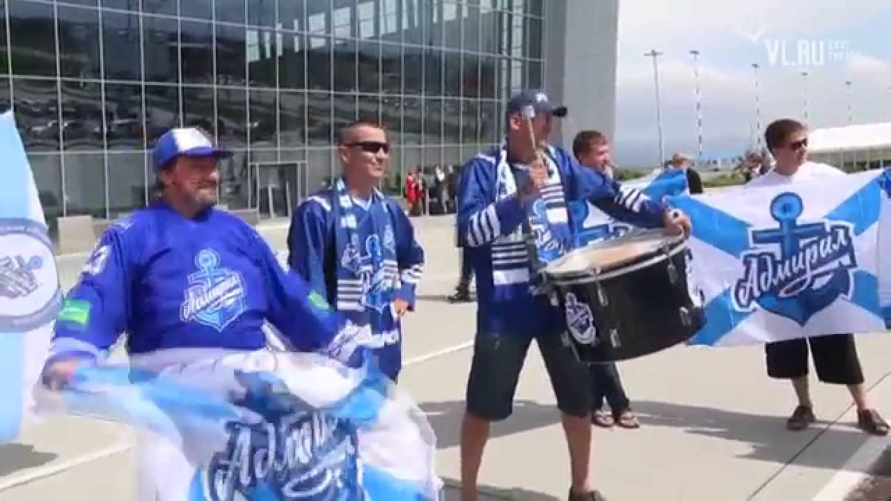 VL ru -  Адмирал прилетел во Владивосток
