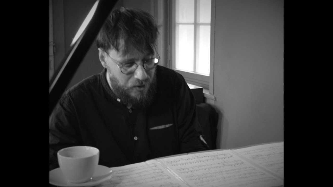 Clemens Christian Poetzsch plays Sven Helbig - A Tear (Live Music Video)