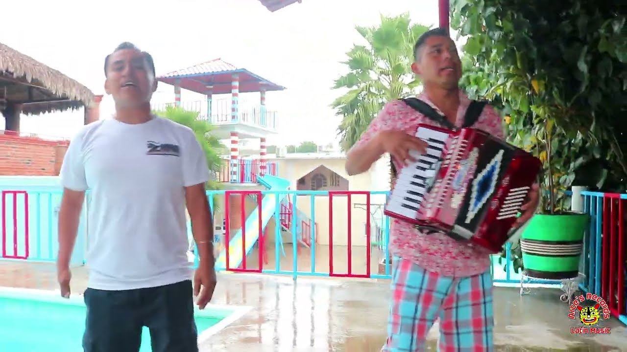 Grupo La Profecía Costeña Ft El Zurdo Y Su Versatilidad De Oaxaca - Charanga Zurdeña (Video Oficial)