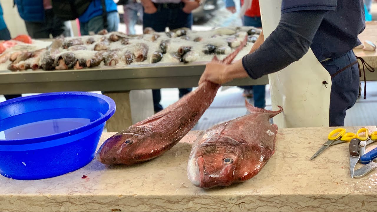 2020 - Handwerk in der Fischhalle in Funchal (Mercado dos Lavradores, Madeira)