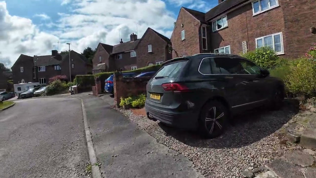 This is Ravenshead: Byron Crescent, Fri 12 Jul 24, 10:28 (4k50)