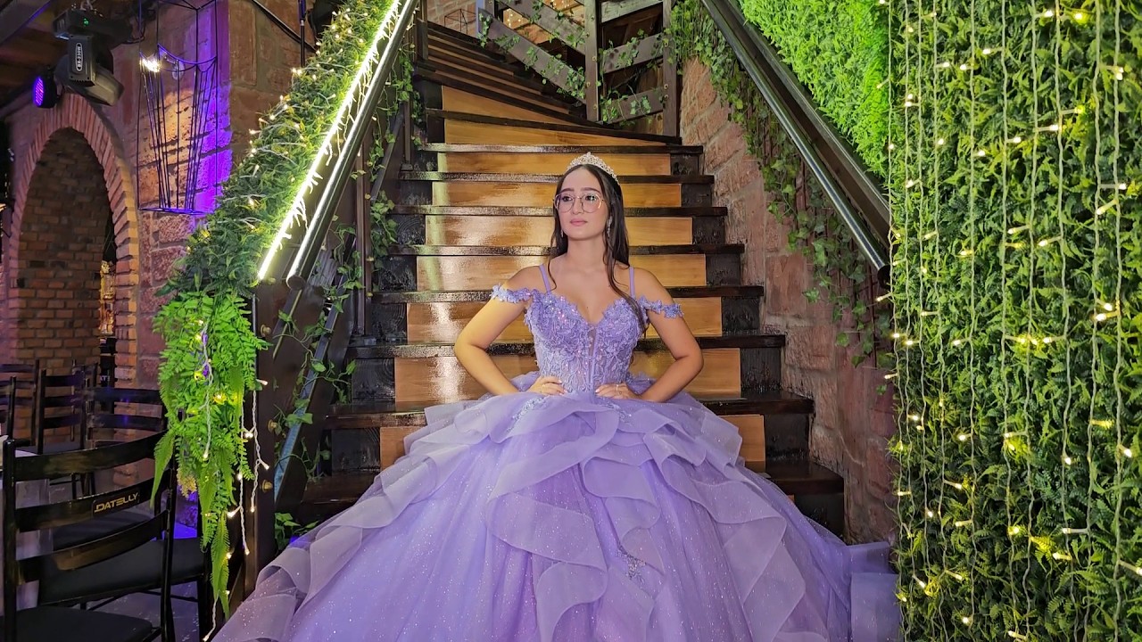 Trailer Riane 15 Anos
