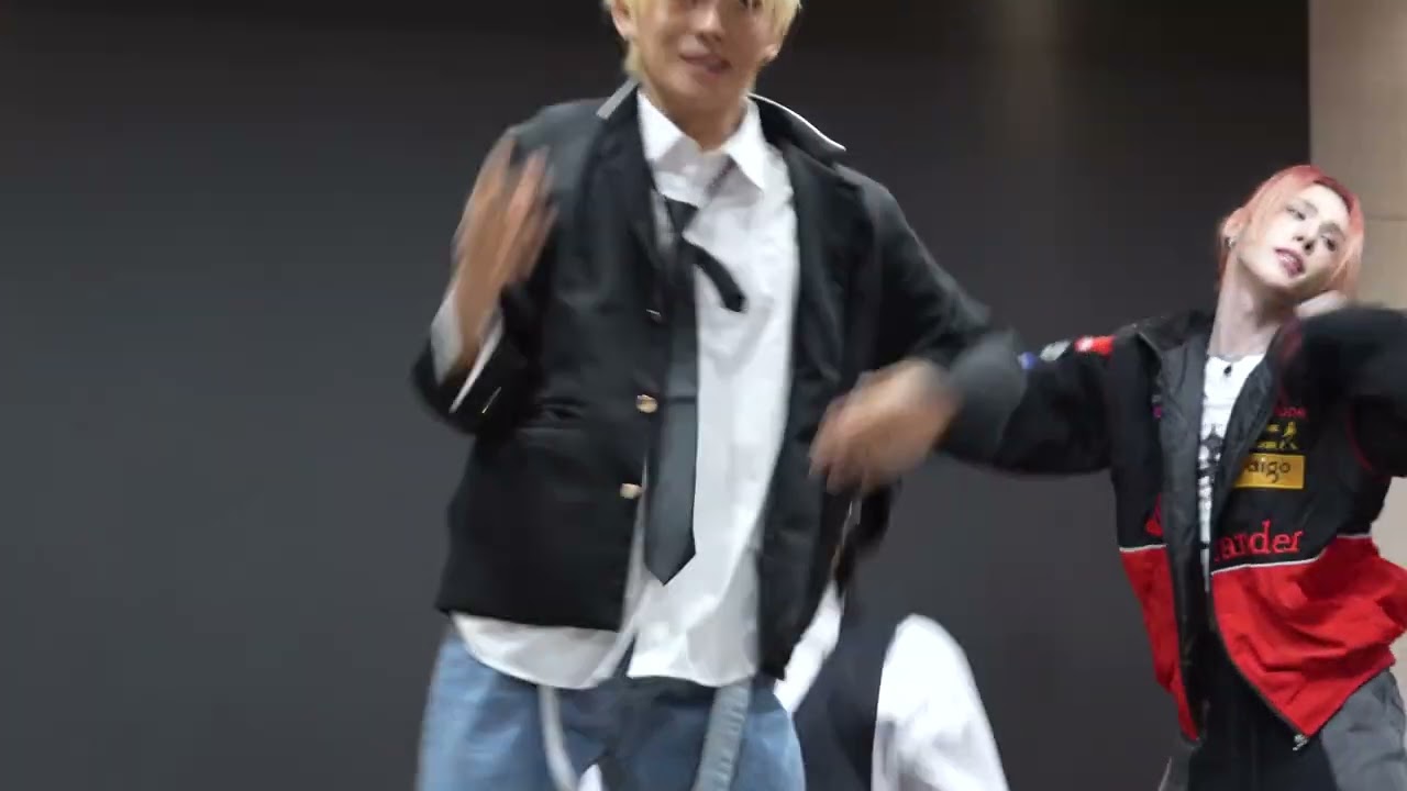 260103 팬사인회 Rizz 루이 포커스