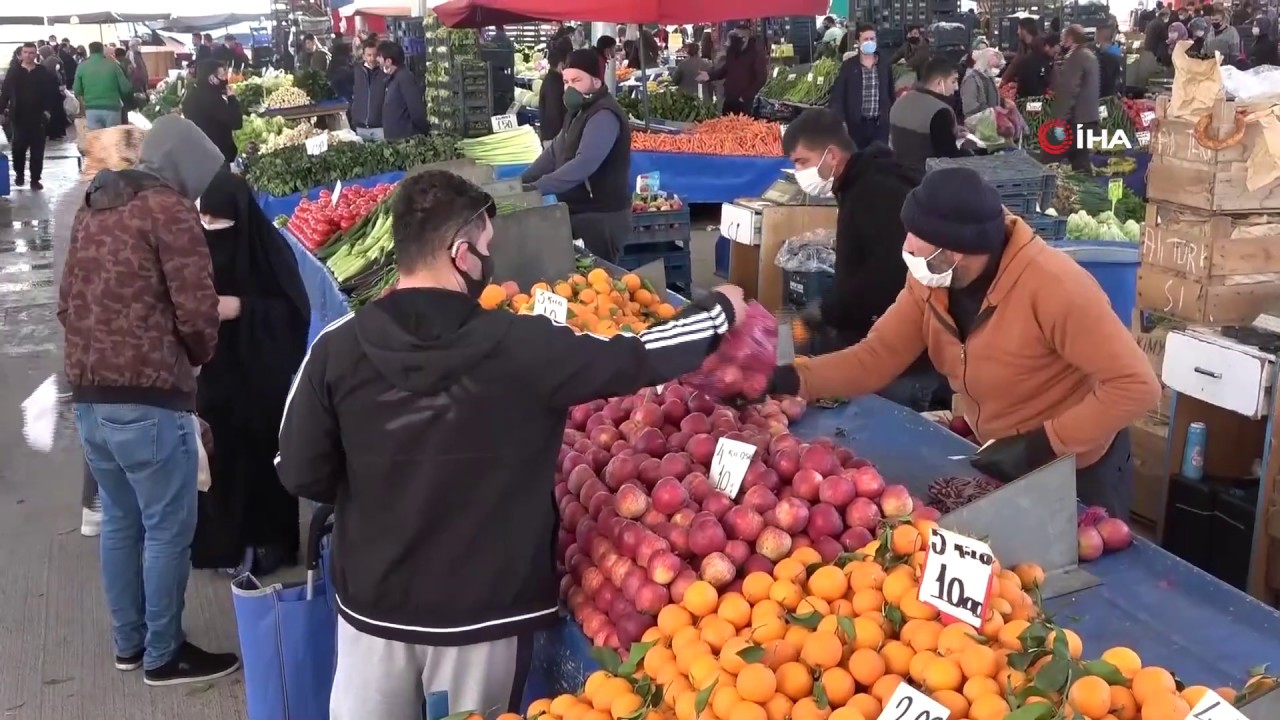 Sivaslılar Pazar Alışverişlerini İhmal Etmedi