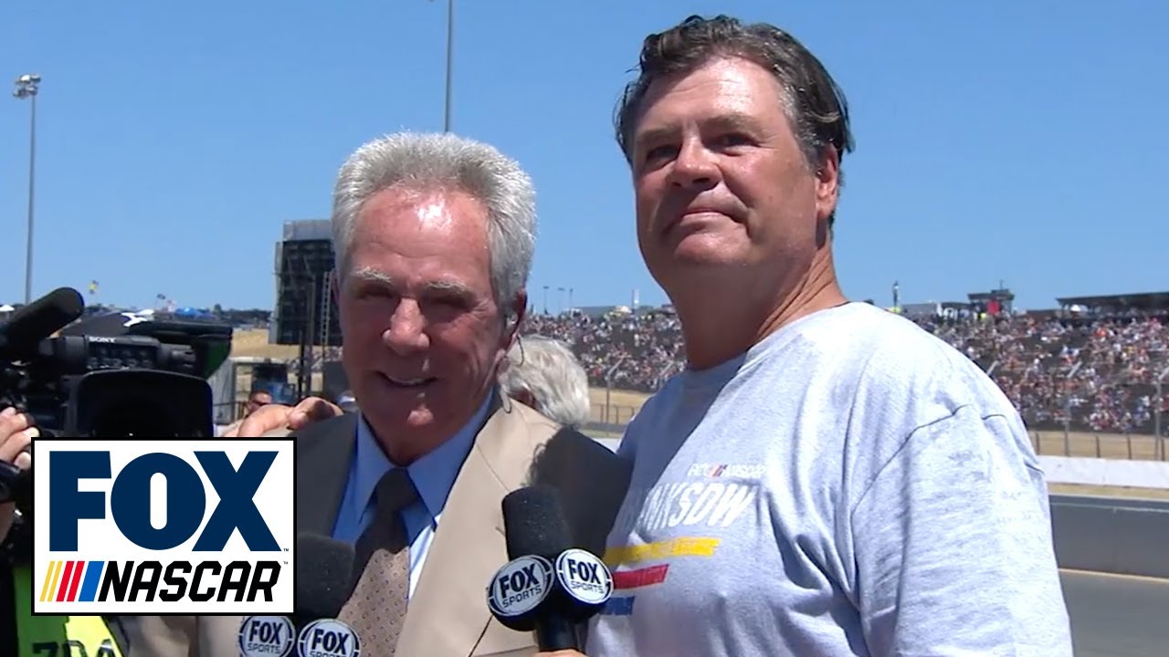 Michael Waltrip shares the gridwalk with his brother Darrell | NASCAR on FOX