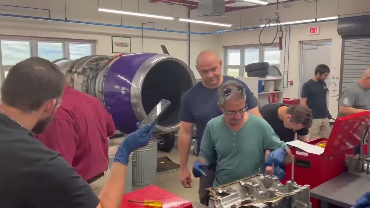 O-320 Lycoming engine, Prepping engine case halves for assembly, and securing camshaft in place.