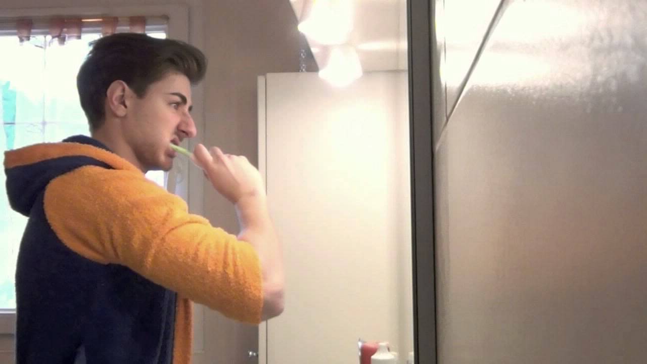 PARODIE Pub Oral B