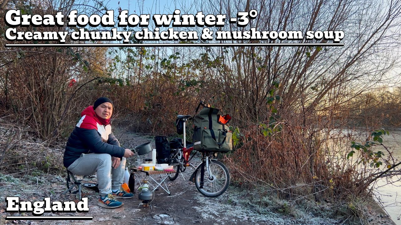 Brompton ride & cooking outdoors, a creamy chicken and mushroom soup paired with bread and green tea