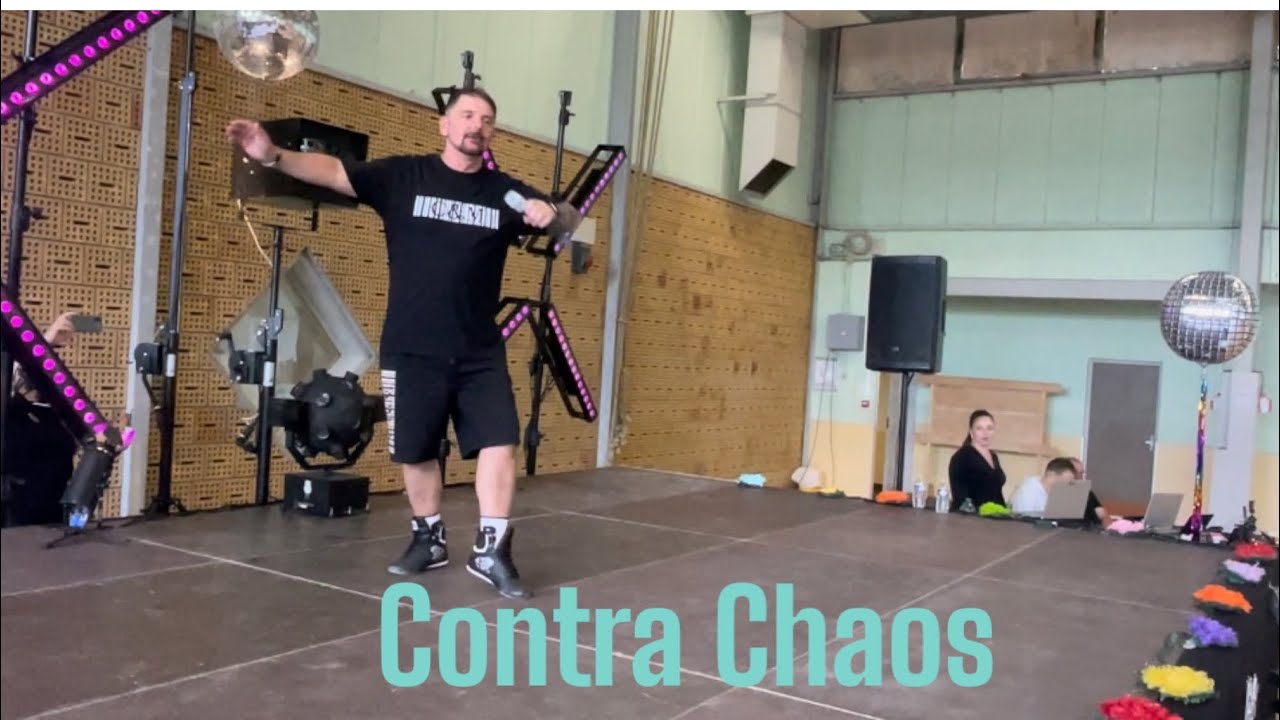 Contra Chaos Line Dance de Mark Furnell (UK)  et Chris Godden (UK)