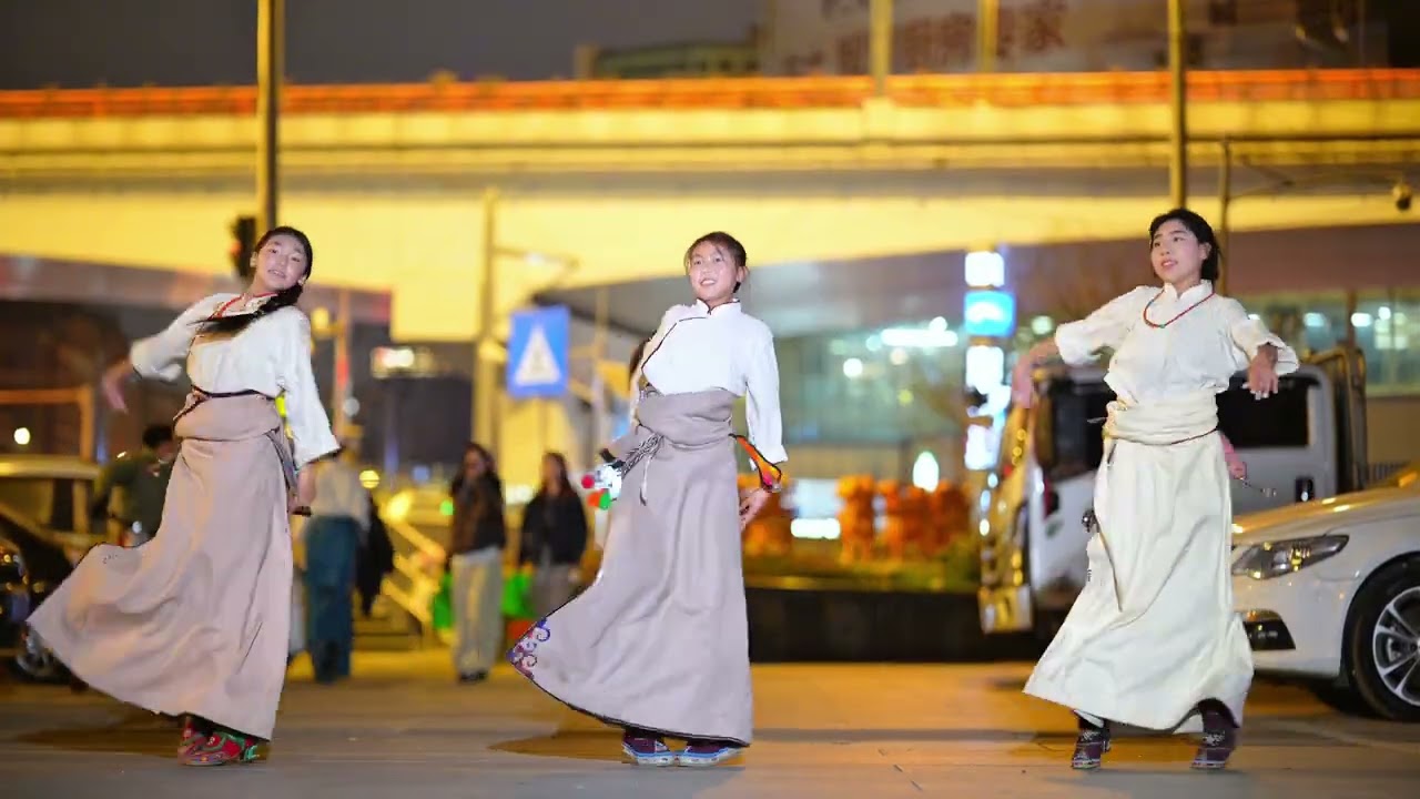 《Gongqu》Little Lhamo Of Dege, Dana, etc 《贡曲》德格小拉姆，达娜，等人