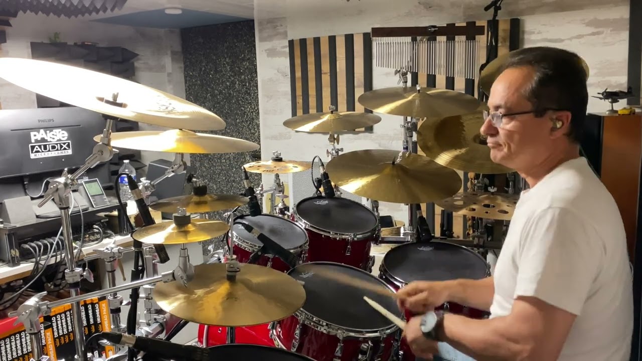 Brooke Ligertwood « Honey in the rock » Drum cover