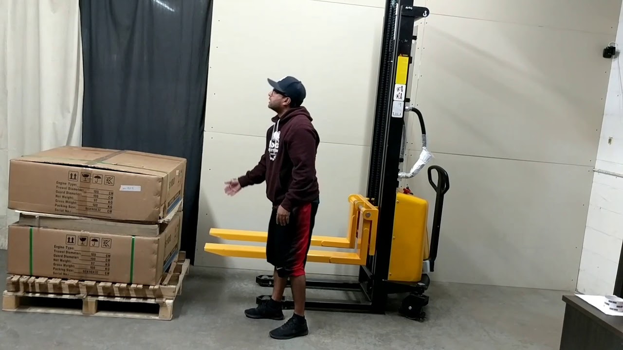 HOC - EMS138 SEMI ELECTRIC PALLET STACKER FORKLIFT