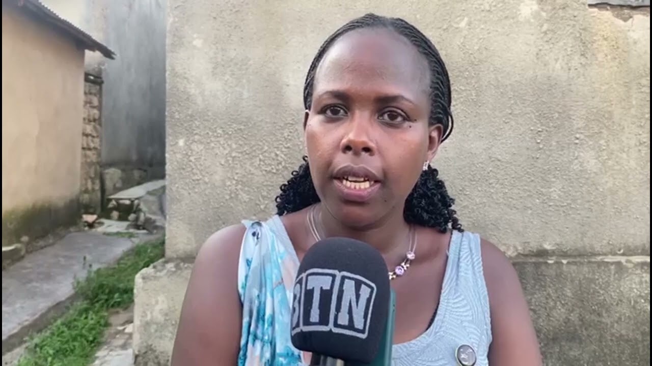 #Umugore umaze iminsi aheka igipupe akajya kwiba yitwaje gukingiza yafashe nyuma yo kwiba Telefone.