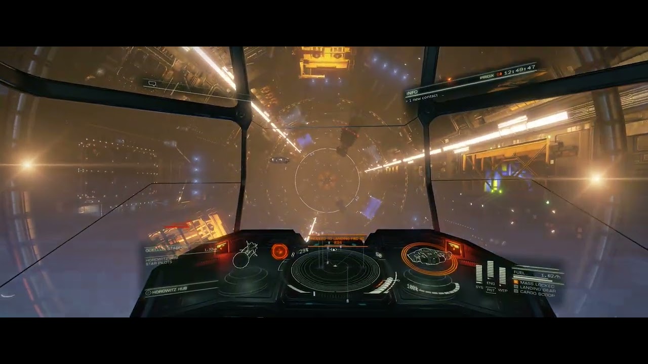 Elite Dangerous - Type 9 Heavy Landing at a Hub