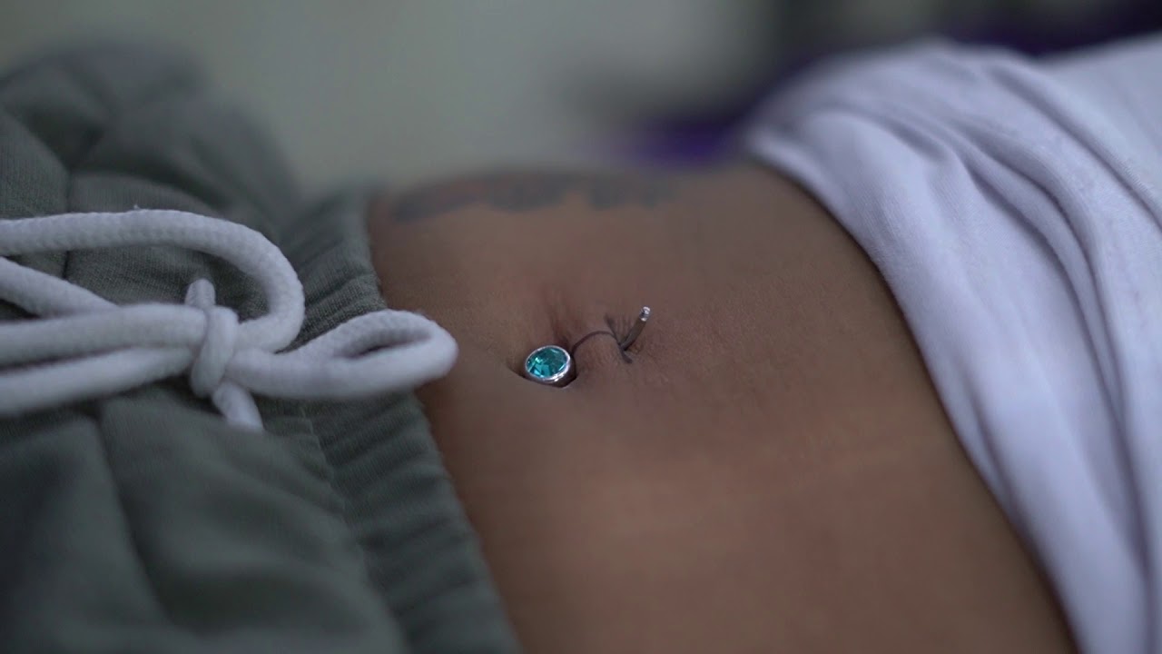 Studio Piercing Bandung - Belly Piercing - Tindik Pusar Udel - Cara Menindik Perut