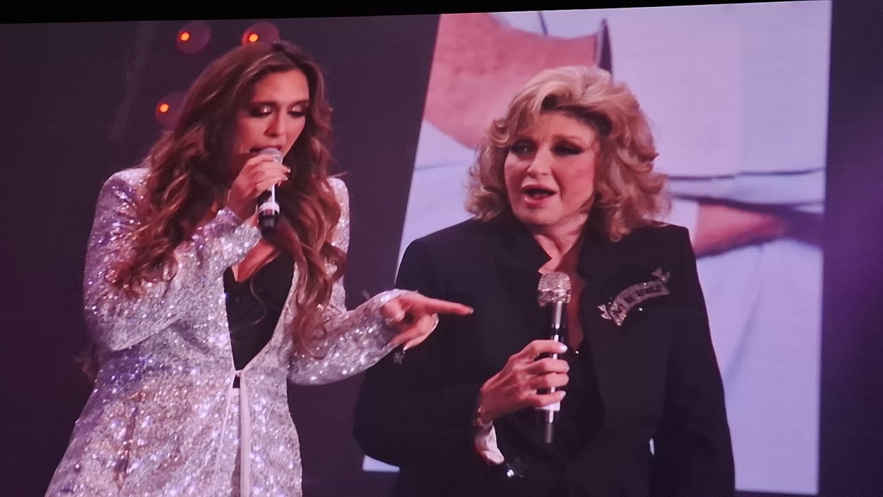 ASI ABREN SU SHOW 