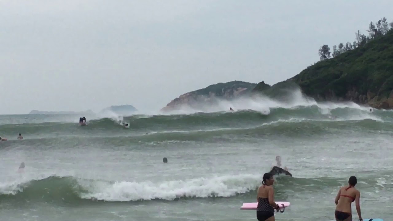 Surf's Up - Hong Kong Style
