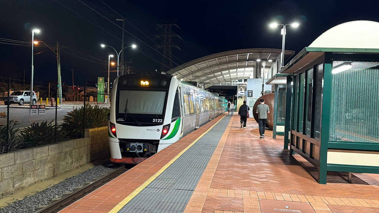 Trains at Victoria Park station