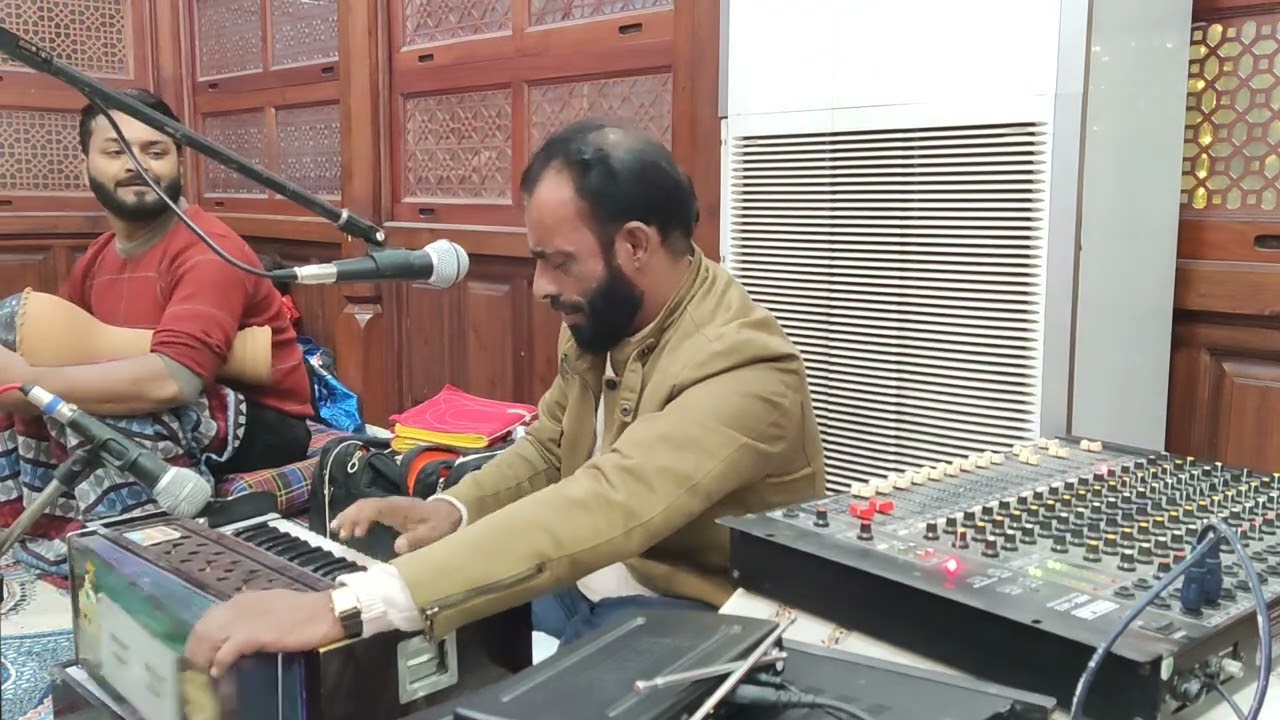 Allah Hu Hu Naat by Ashiq Hussain