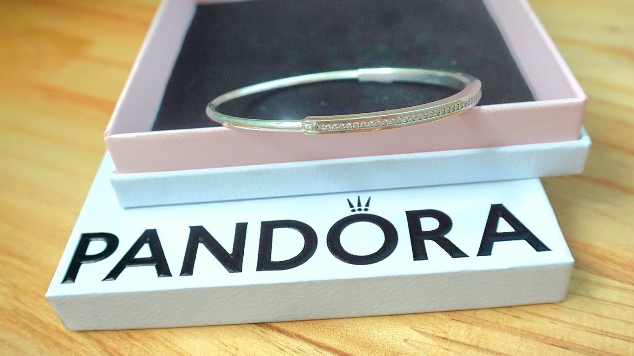 How to open and close a Pandora Signature I-D Pavé bangle #pandora #pandorabangle