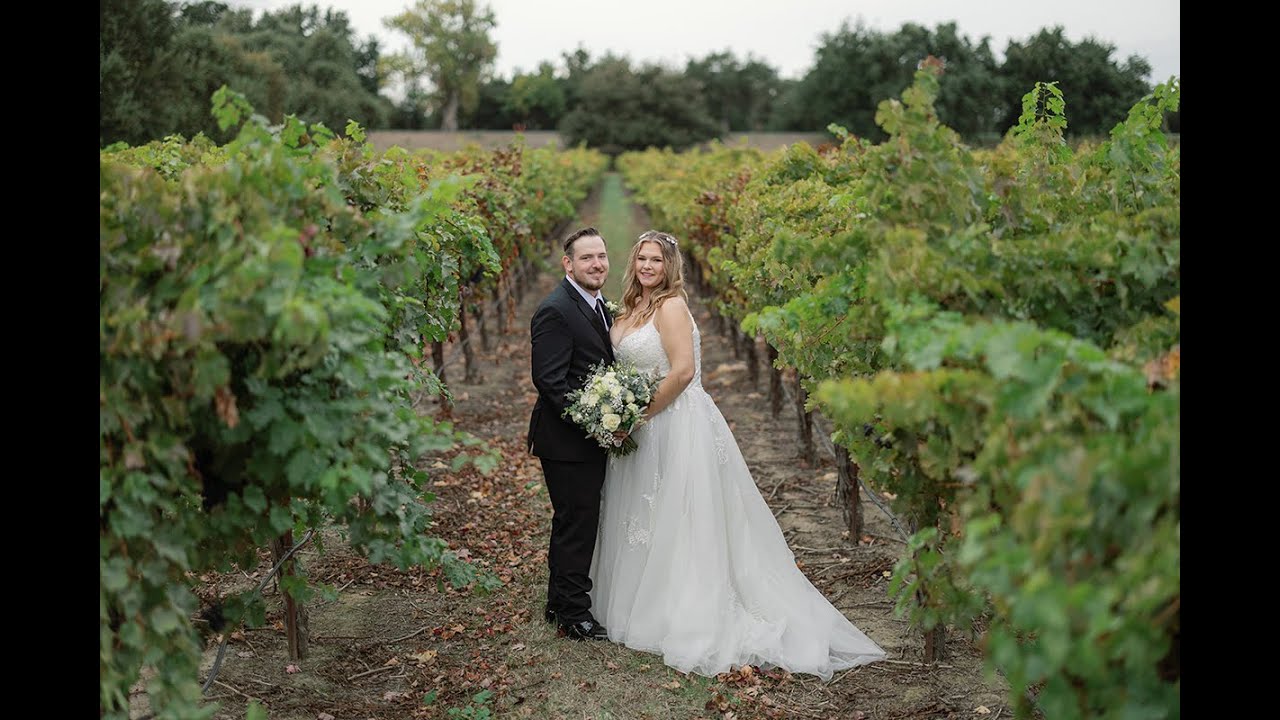 Grand Island Vineyards Wedding Photos