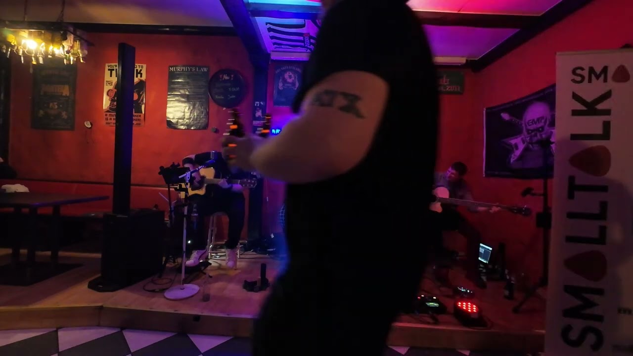 "Tears don't fall" Acoustic Cover 