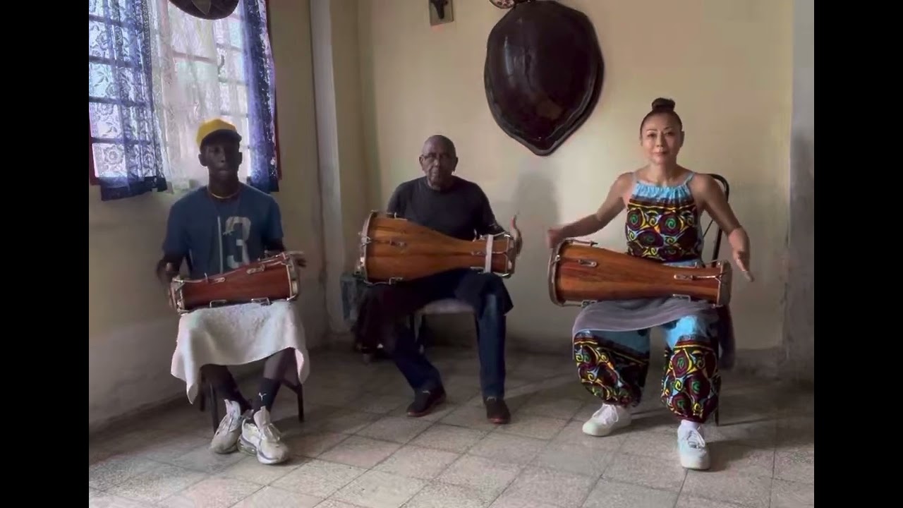 Oba oke〜Erinle〜Babalu aye (Oru seco), Tambores bata