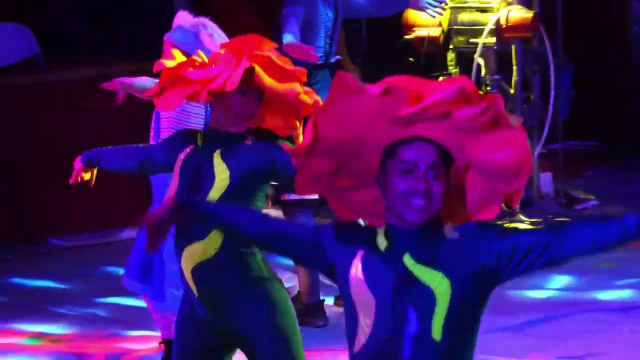 Extraordinario Circo presenta en Pucón “Alicia en el Circo de las Maravillas”