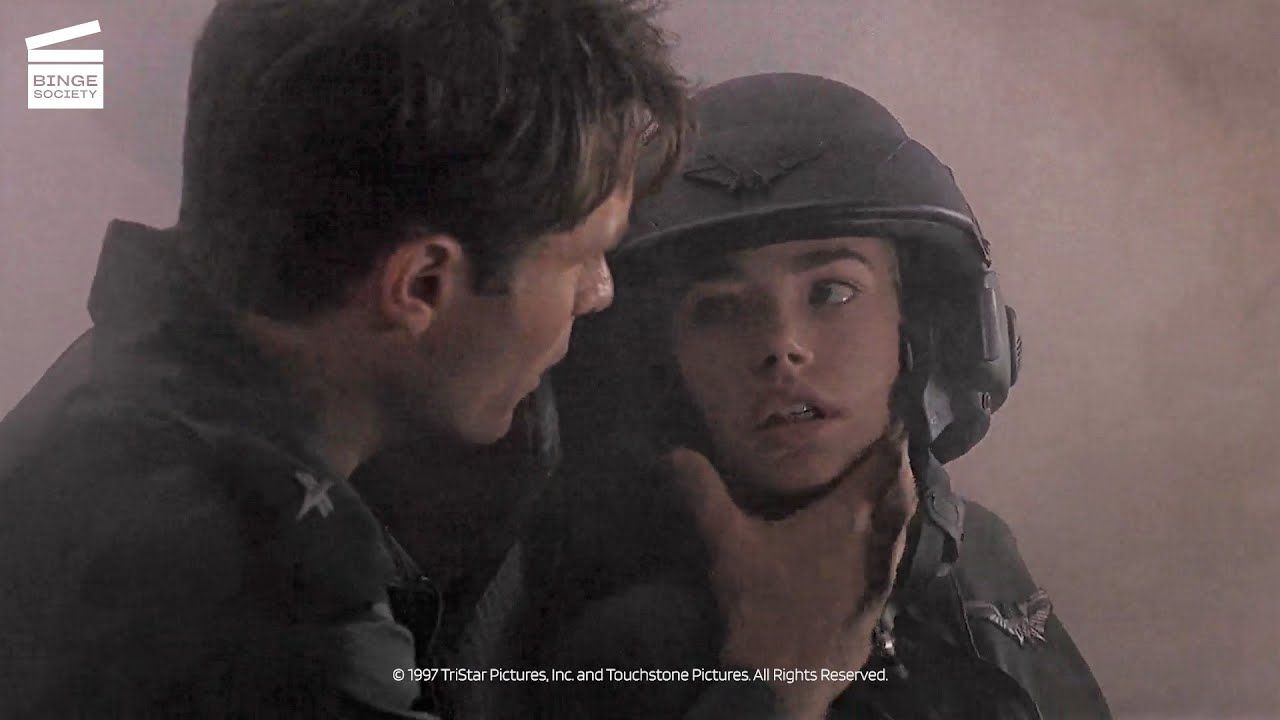 Starship Troopers: Crash lands on Planet P HD CLIP