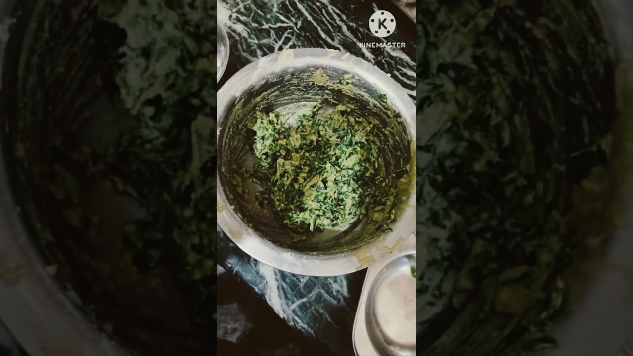 poi saag ke pakode 