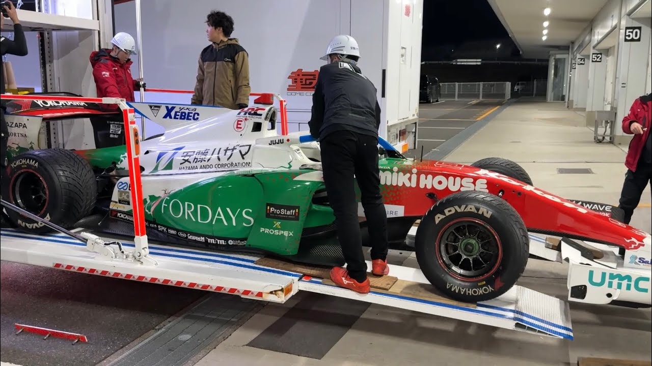 【SFテスト】TRIPLE TREE RACING チーム 車両搬入