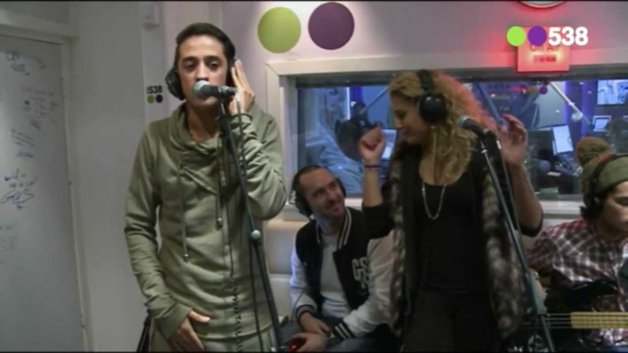 Yes-r en Ruby Prophet - Fluister (live bij Evers Staat Op)