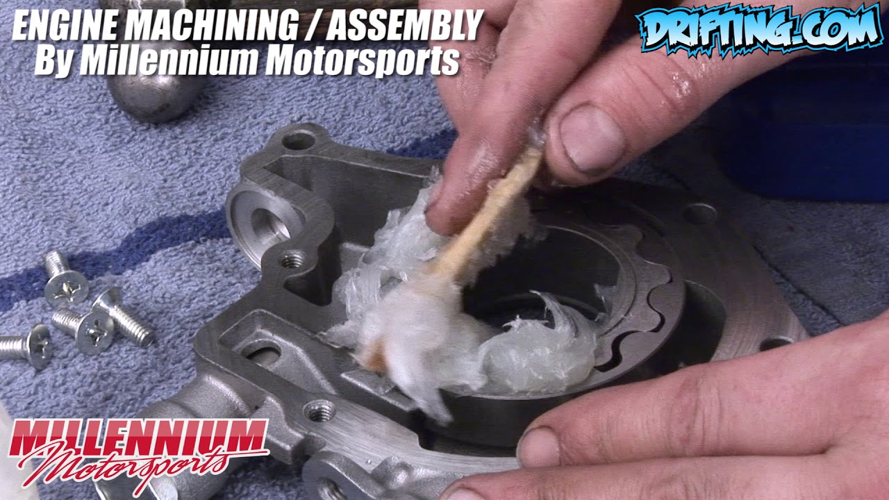 Vaseline / Petroleum Jelly in Oil Pump - 350Z Engine Rebuild
