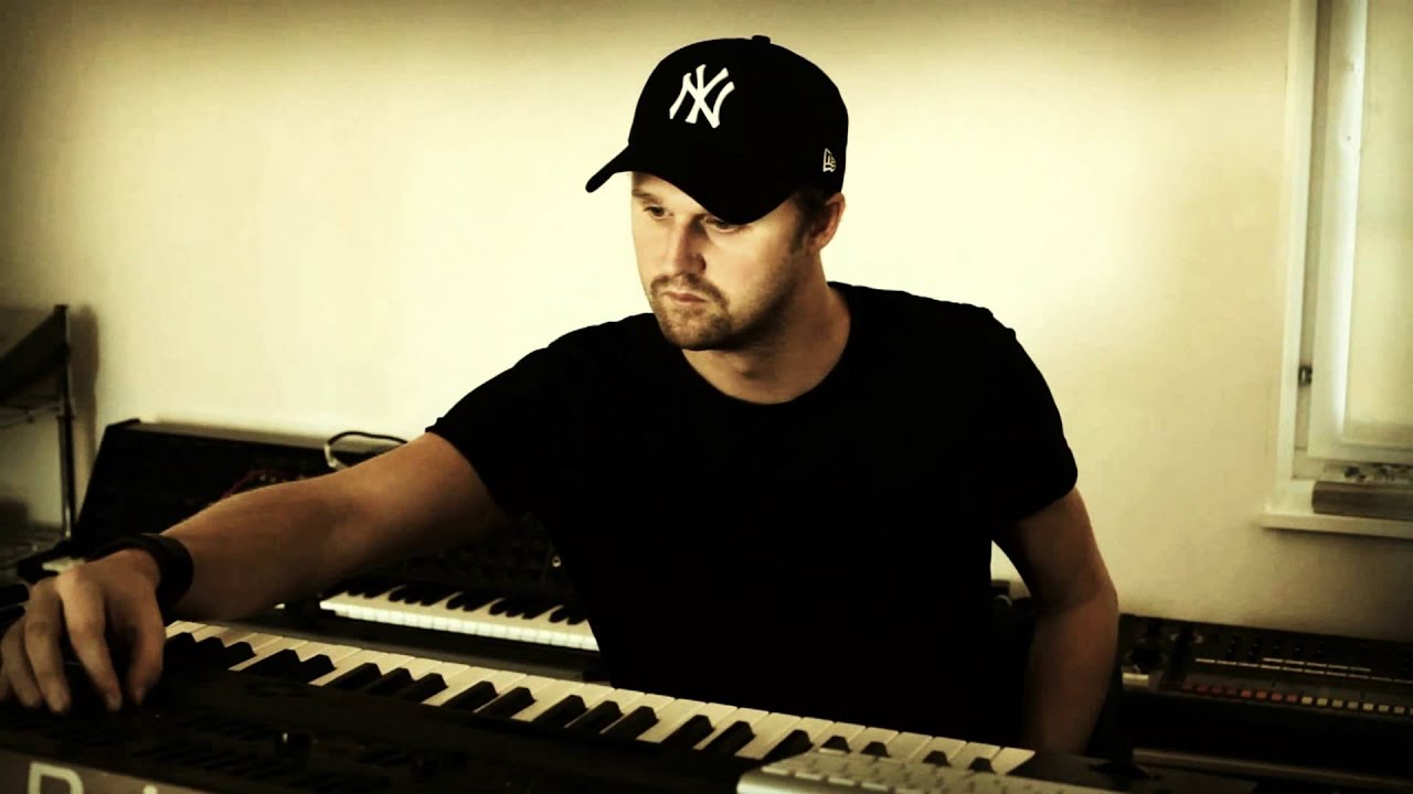 Henrik B - Rise of the Phoenix (HQ radio rip)