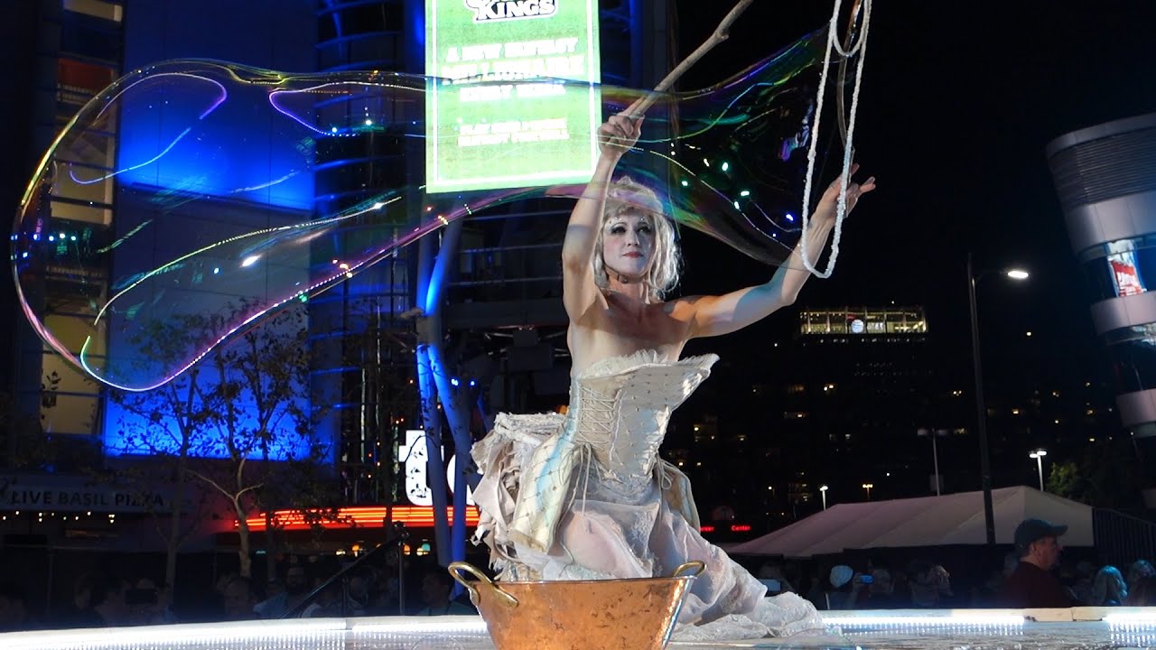 AdobeMax 2015  and the Max Bash at LA Live in 5 minutes