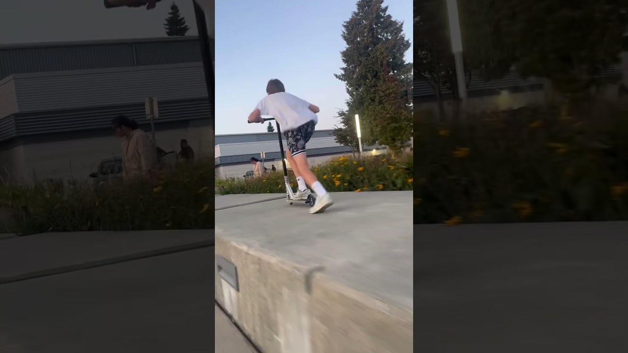 Street spot on my friends scooter #scooter #skate #street #streetspot